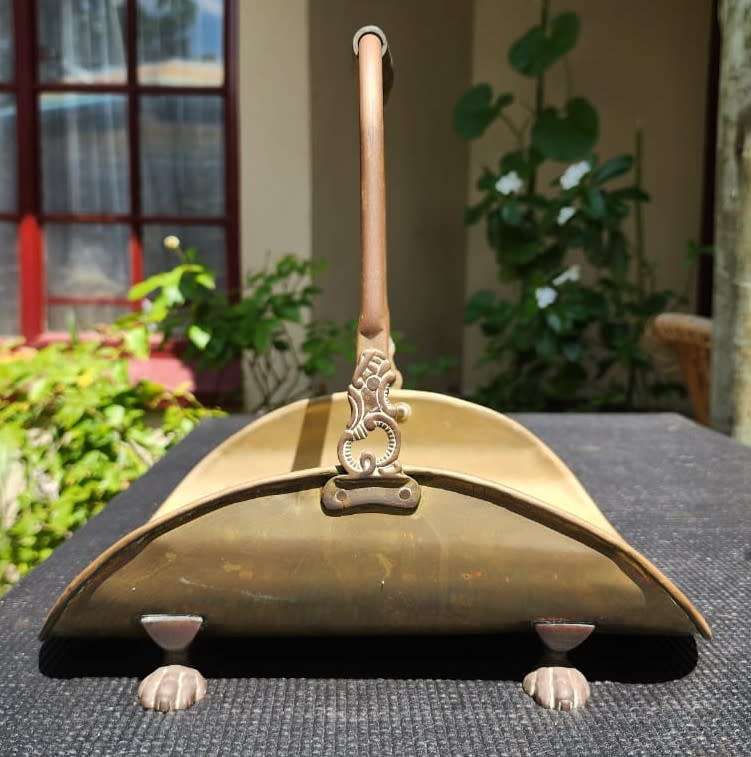 Elegant Vintage 1970s Brass Fireplace Log Holder with Lions Paw Feet and Swing Hinged Handle
