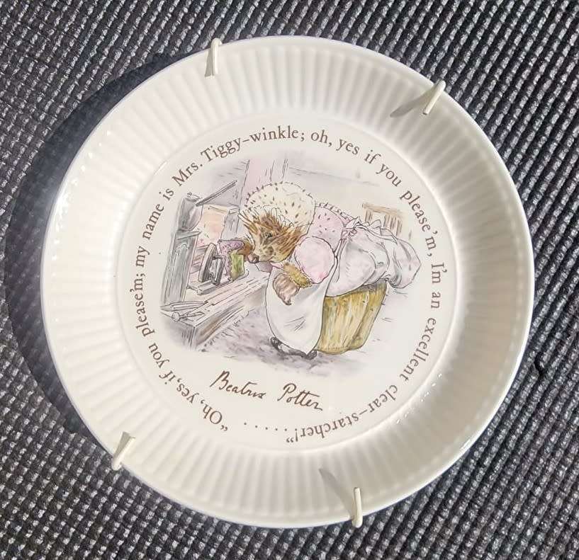Vintage 1970s Beatrix Potter Mrs Tiggy-Winkle Wedgwood Nursery Ware Dish