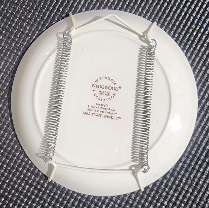 Vintage 1970s Beatrix Potter Mrs Tiggy-Winkle Wedgwood Nursery Ware Dish