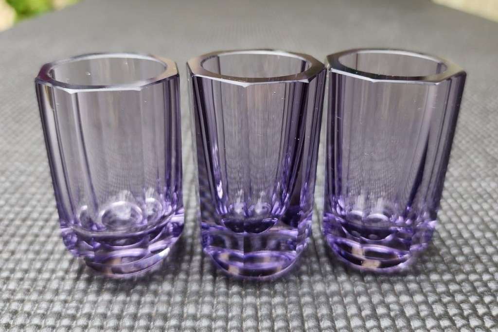THREE VIOLET ALEXANDRITE SHOT GLASSES
