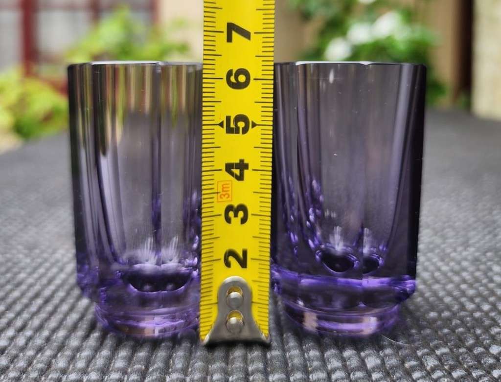 THREE VIOLET ALEXANDRITE SHOT GLASSES
