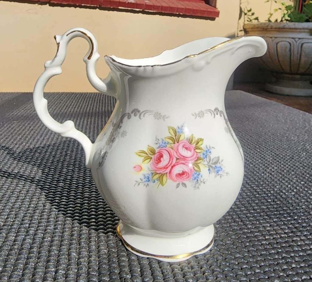 Royal Albert 1969-1980 Beautiful Tranquility Pattern Sugar Pot and Milk Creamer