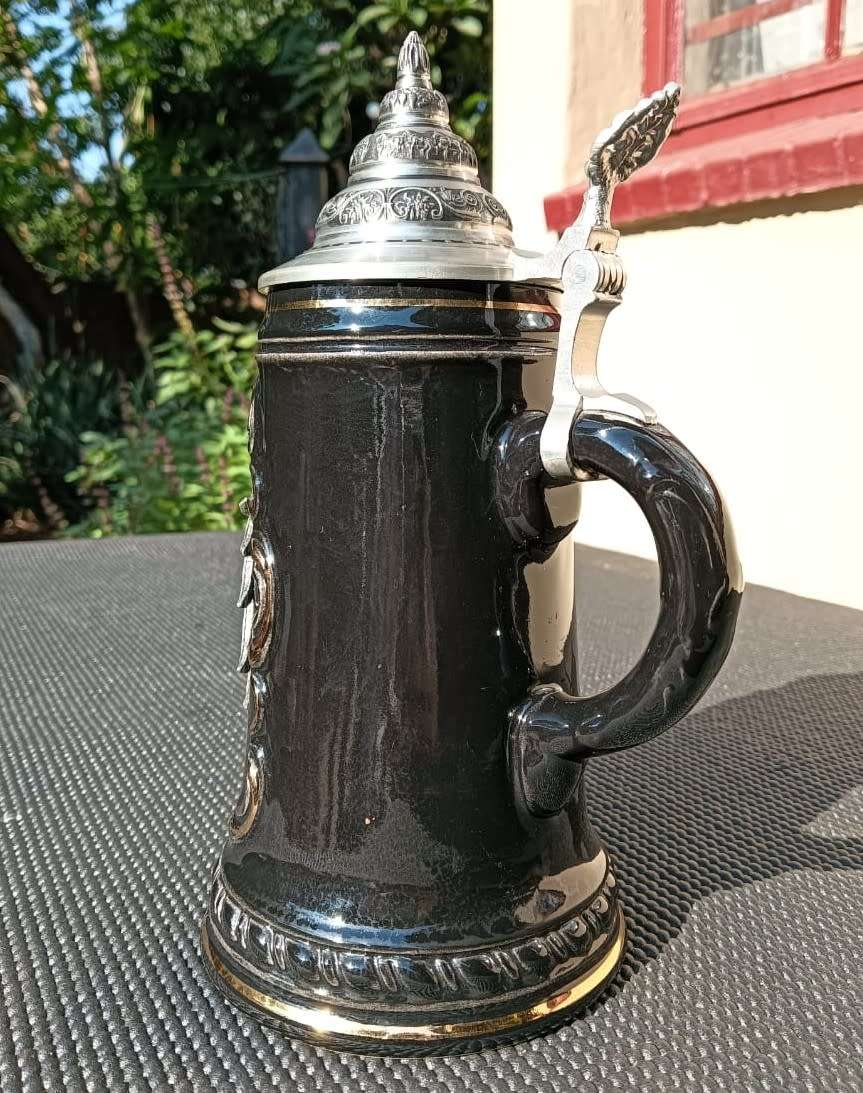 King Germany Limited Edition Black Deutchland 0.5L Beer Stein with Pewter Eagle Badge and 24K Gold A