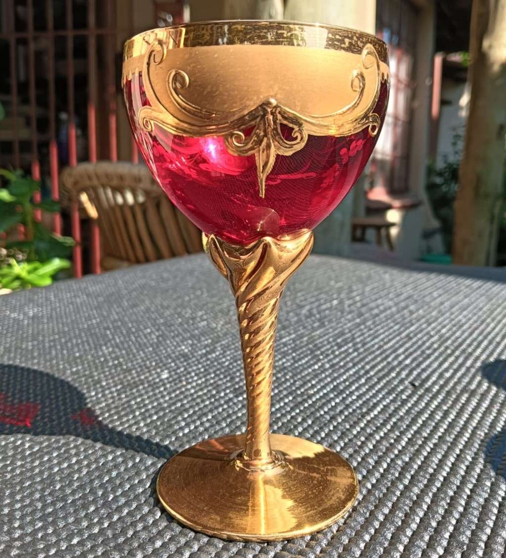 Dazzling set of 6 Bohemian (Czech) Chrystal Tre Fuochi Glasses Hand Painted Enamel Flowers Gold Le