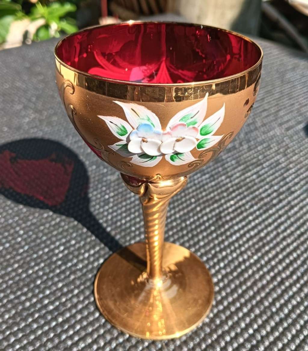 Dazzling set of 6 Bohemian (Czech) Chrystal Tre Fuochi Glasses Hand Painted Enamel Flowers Gold Le
