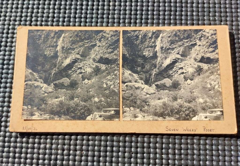 Carte de Visite 76 Old Photos from 1930s in an Old Cutlery Box