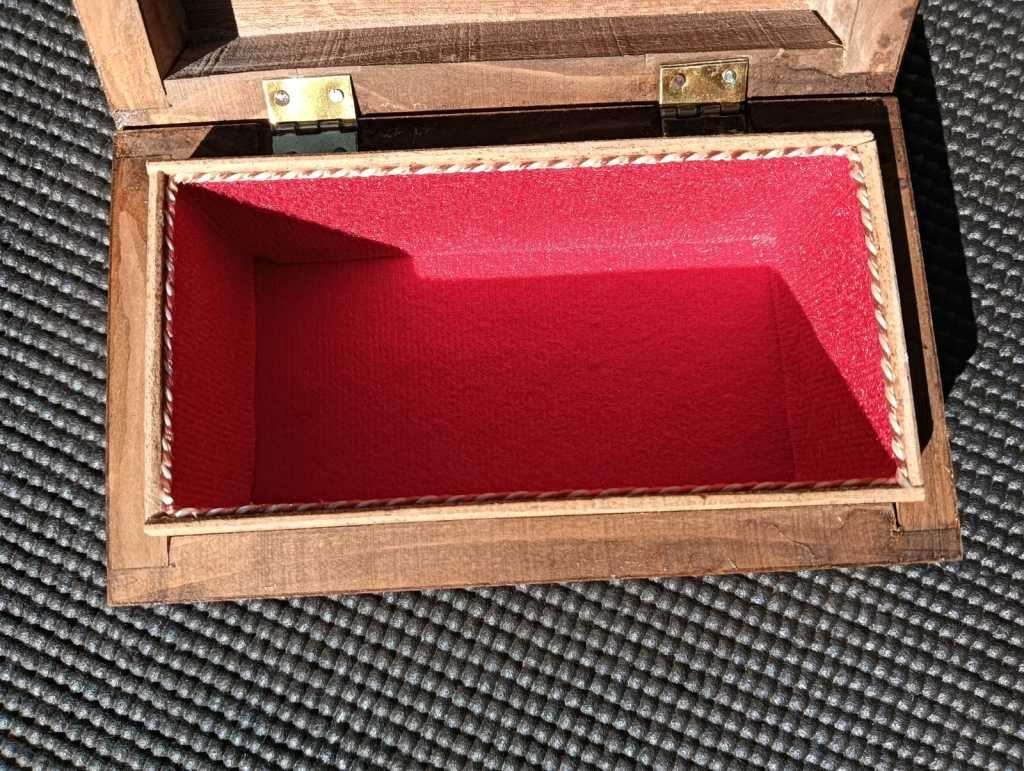 Decorative Mosaic Middle Eastern Mother of Pearl Wooden Inlaid Hand Crafted Khatam Trinket Box