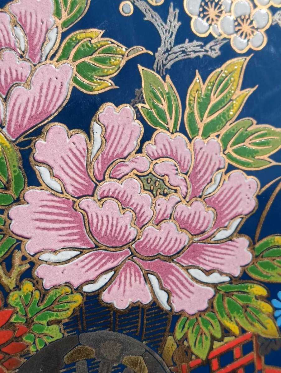 Stunning Hand Painted 1970s Bijutsu Toki (Art Ceramics) Japanese Blue Floral Cart Porcelain Plate