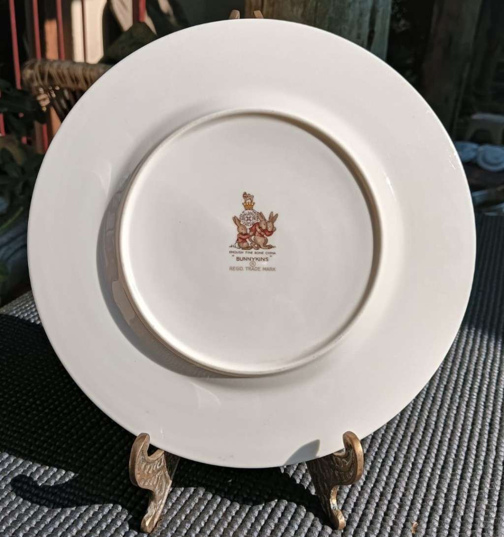Bunnykins Royal Doulton Naughty Bunnies Plate Design 1936 Backmark 1968-1975