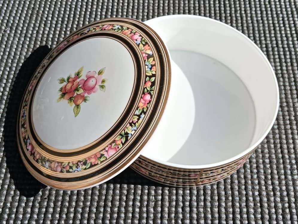 Wedgwood England 1992 Clio Porcelain Lidded Trinket Box