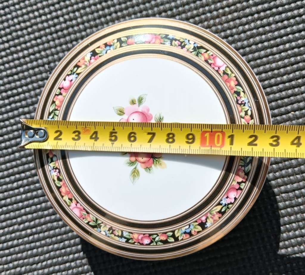 Wedgwood England 1992 Clio Porcelain Lidded Trinket Box