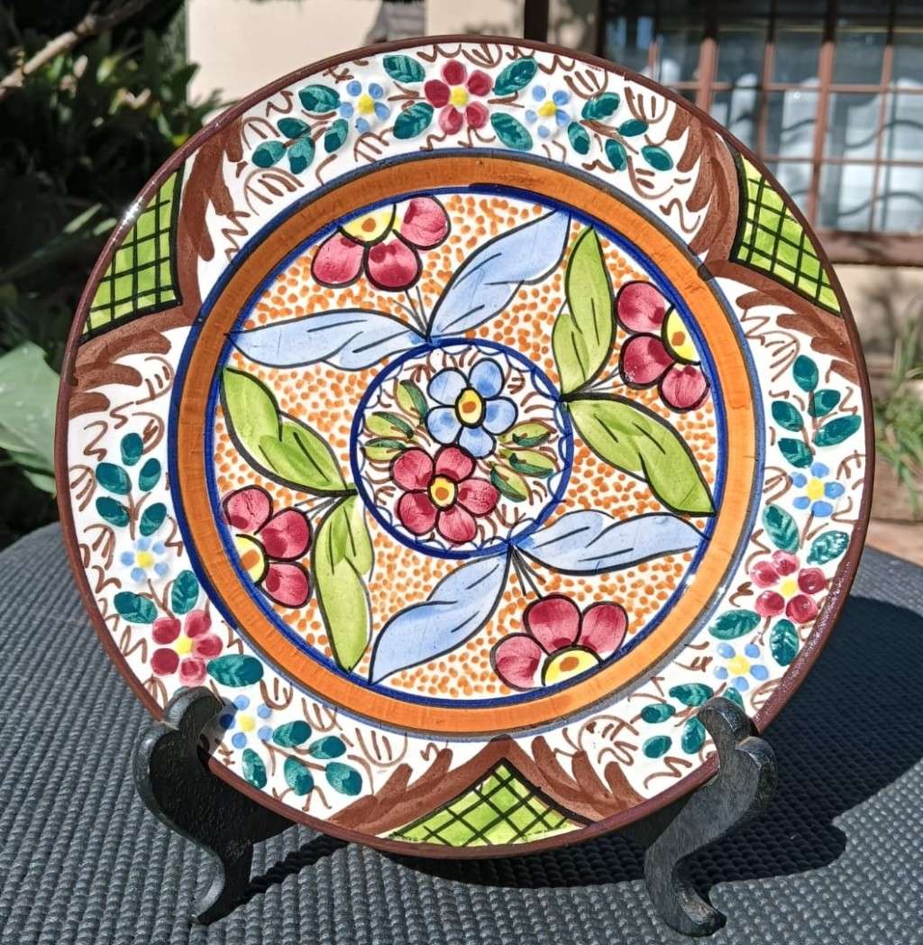 Colourful Pintado A Mano (Hand Painted) Espana (Spain) Majolica Display Plate with Artist Signature