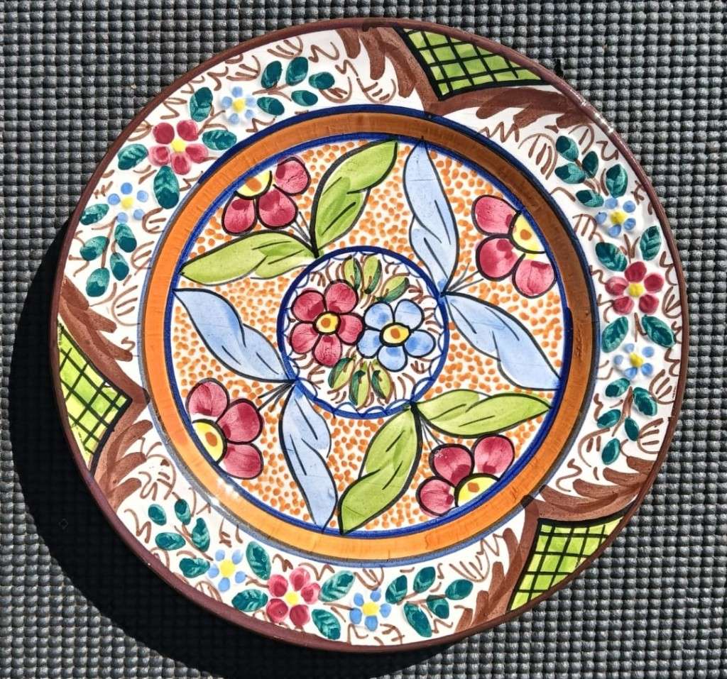Colourful Pintado A Mano (Hand Painted) Espana (Spain) Majolica Display Plate with Artist Signature