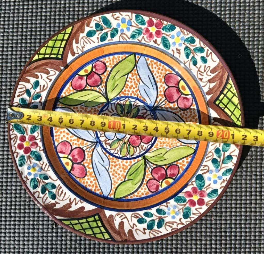 Colourful Pintado A Mano (Hand Painted) Espana (Spain) Majolica Display Plate with Artist Signature