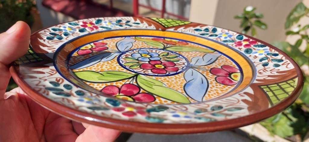 Colourful Pintado A Mano (Hand Painted) Espana (Spain) Majolica Display Plate with Artist Signature