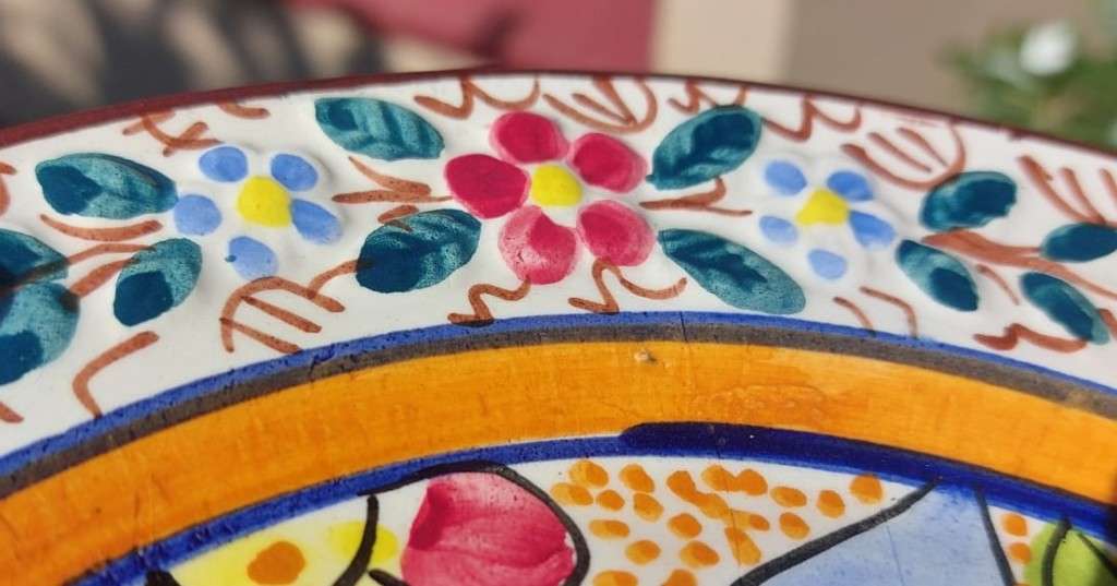 Colourful Pintado A Mano (Hand Painted) Espana (Spain) Majolica Display Plate with Artist Signature