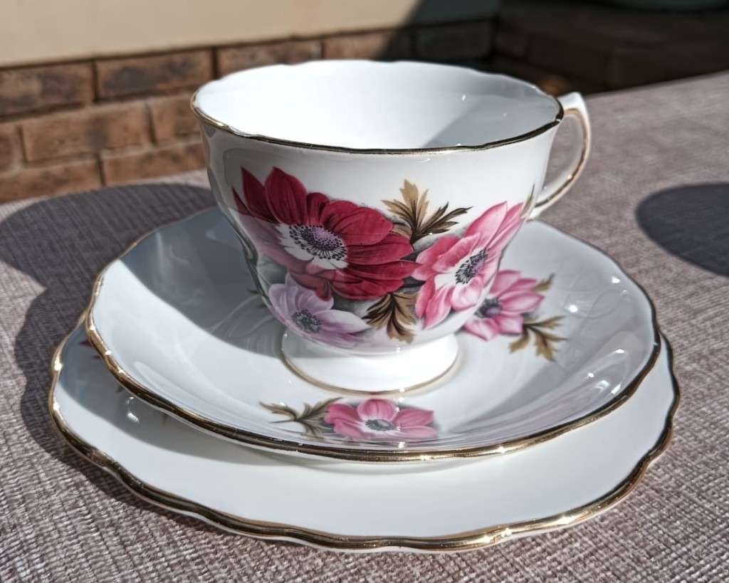 Large 27 Piece Ridgway England Royal Vale Anemones Windflower Pattern Teaset Circa 1956-1964
