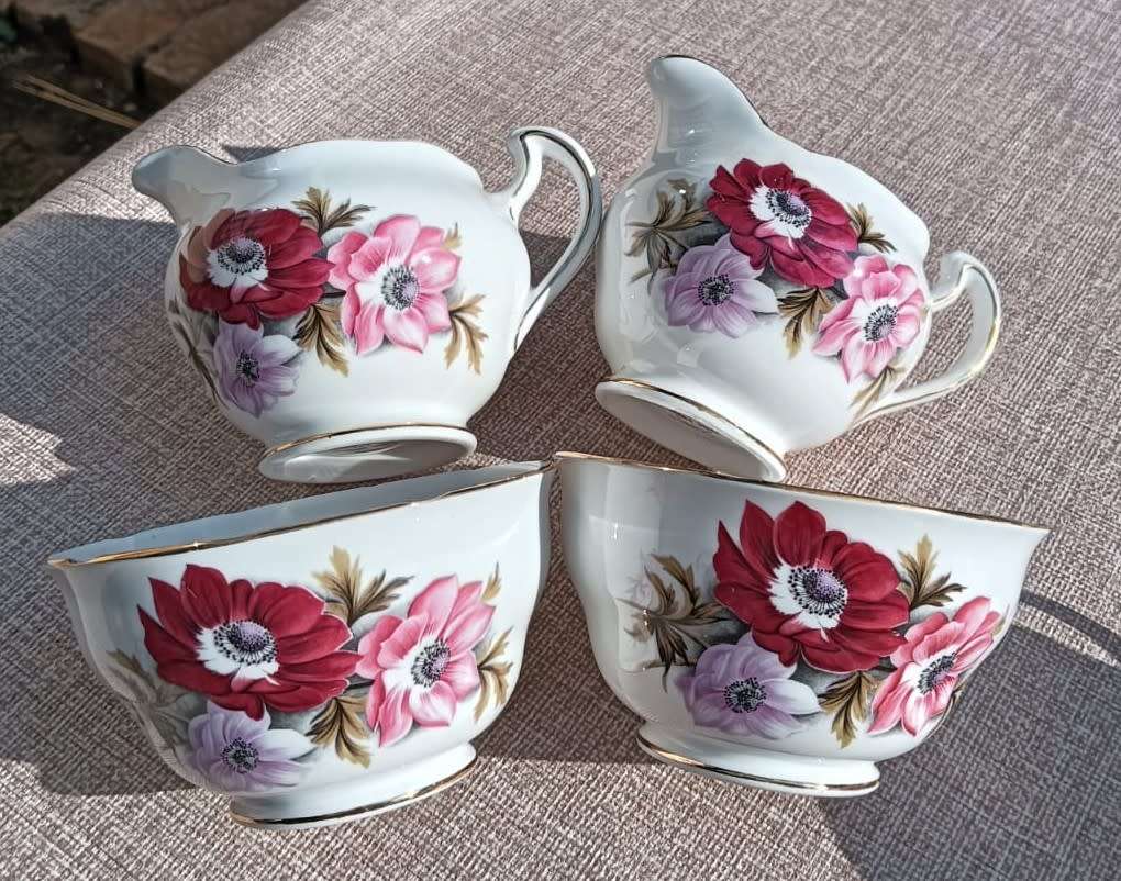 Large 27 Piece Ridgway England Royal Vale Anemones Windflower Pattern Teaset Circa 1956-1964