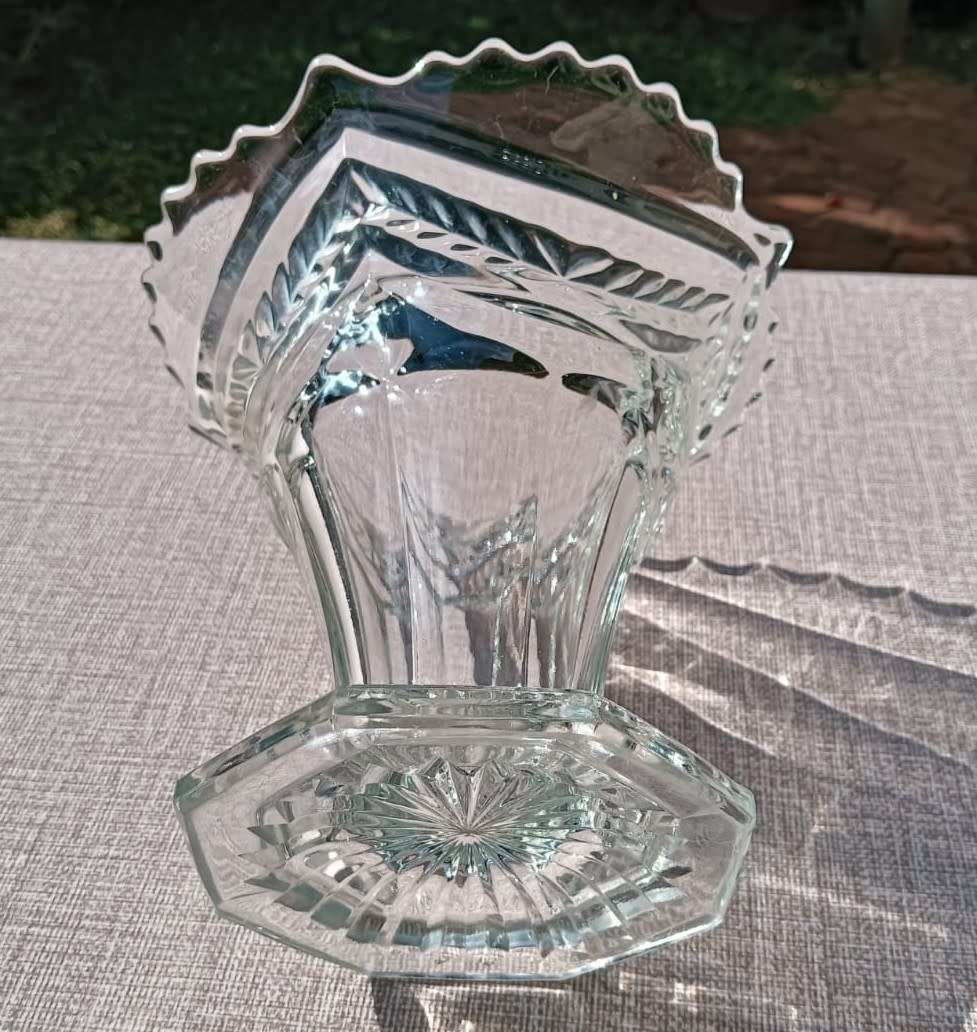 Superb Ringing and Singing Czech Chrystal Trumpet Vase with Hexagonal Base
