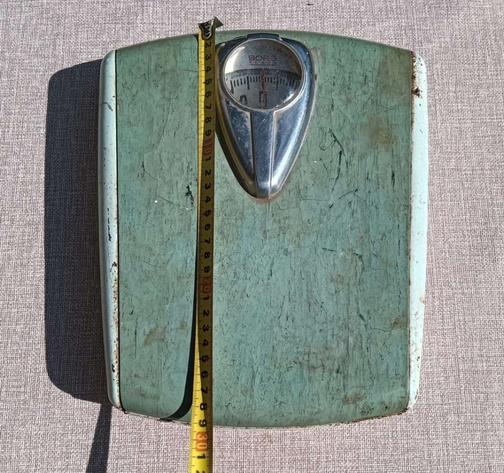 Cool 1950s Borg-Ericksen USA 260lb Mint Green Scale with  Chrome Bubble Glass Dialface Working