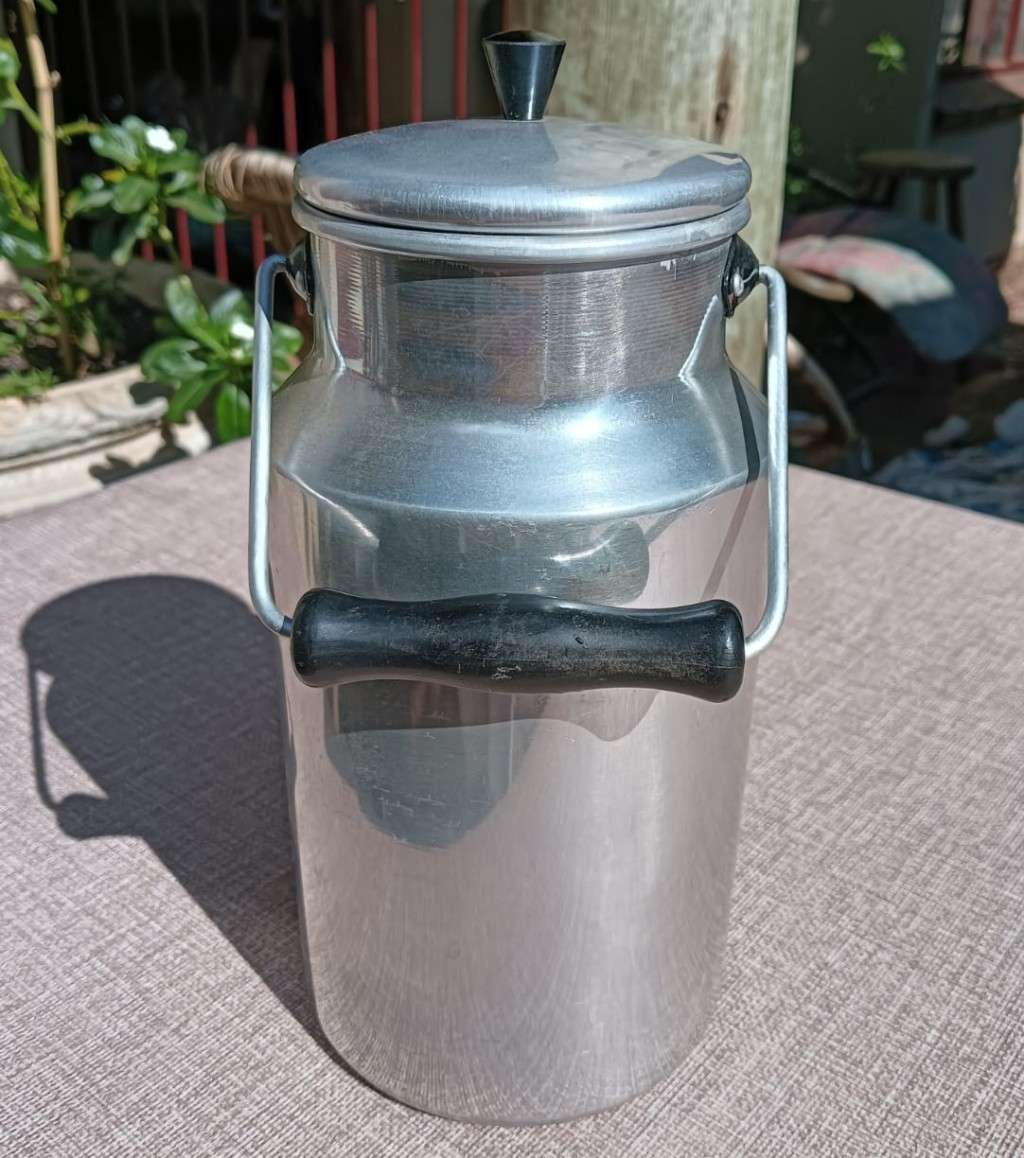 Vintage Aluminium 2L Milk Can with Lid and Handle  As New Never Used