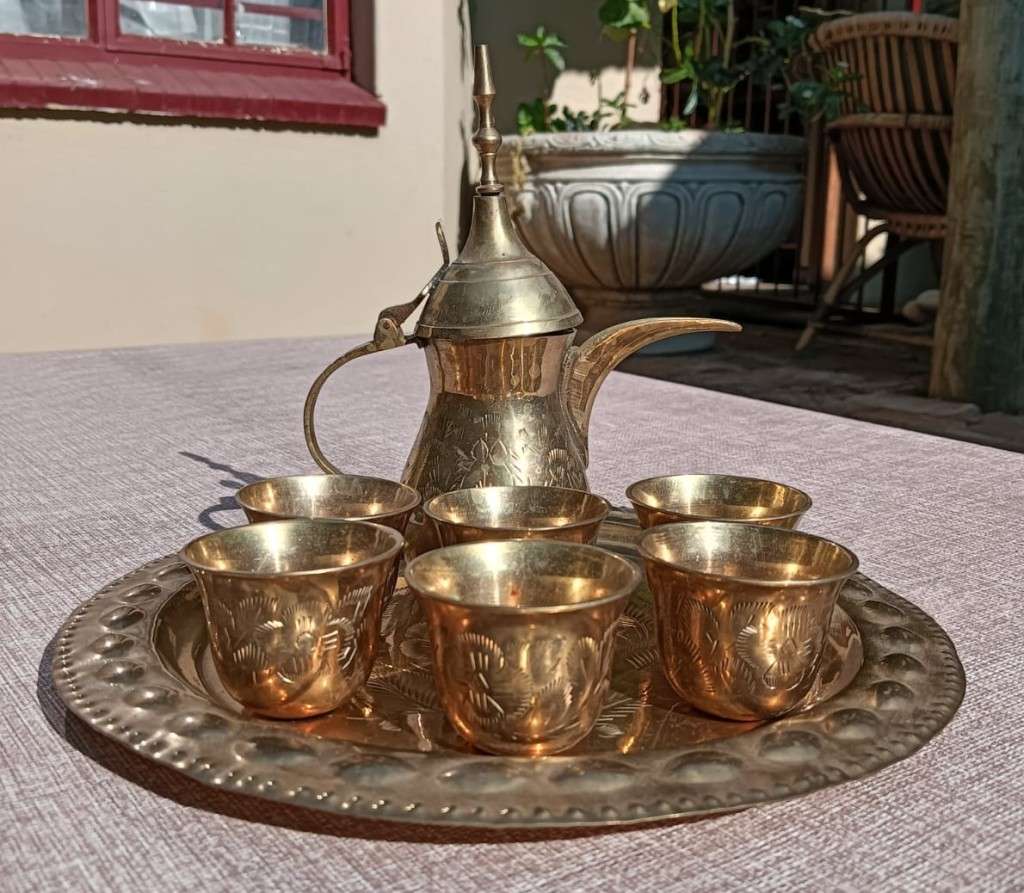 Arabic Style Brass Dalah Coffee Pot Set with 6 Cups and Serving Tray Made in India