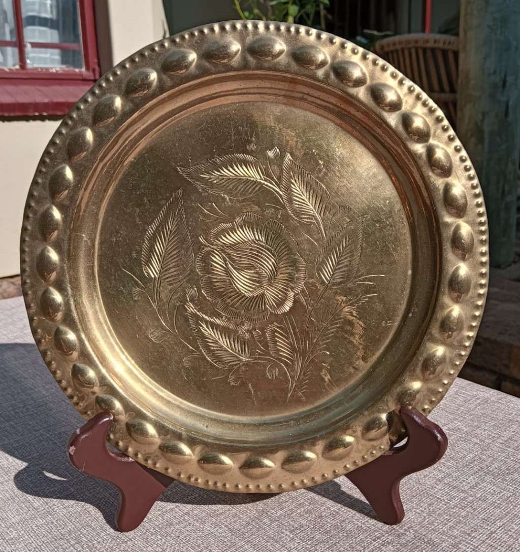 Arabic Style Brass Dalah Coffee Pot Set with 6 Cups and Serving Tray Made in India