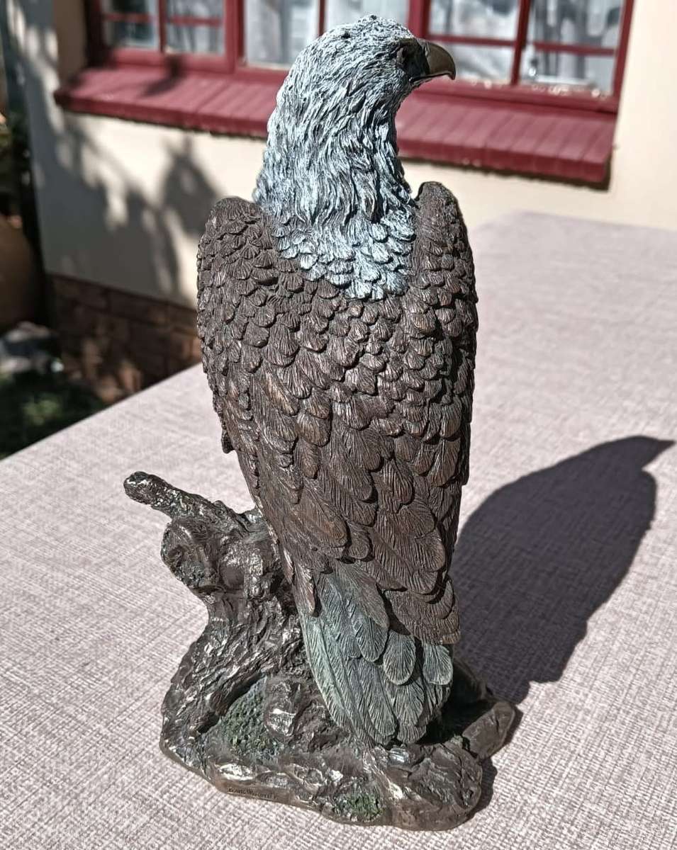 Glaring Cold Cast Bronze African Fish Eagle Sculpture Large 22cm High by Zawadi Knysna South Africa