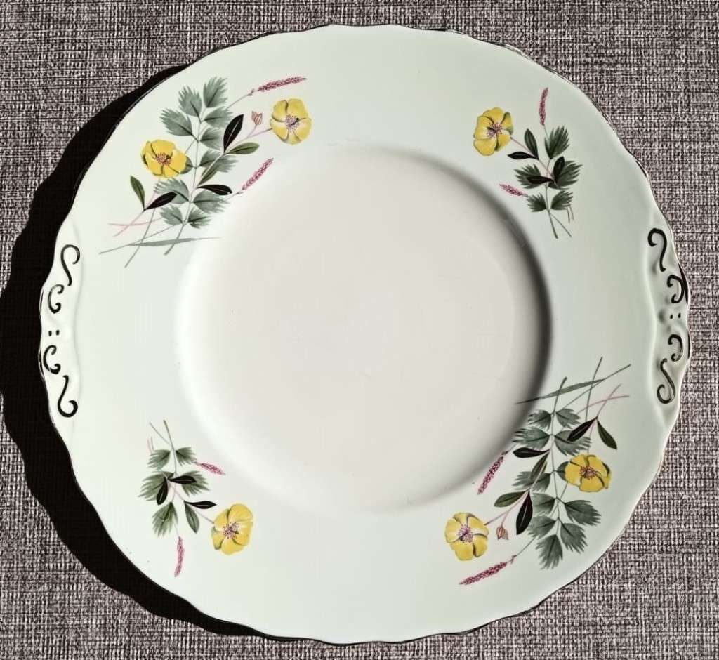 COLCLOUGH CHINA 1960S SERVING PLATE WITH INTERESTING YELLOW FLOWER DESIGN