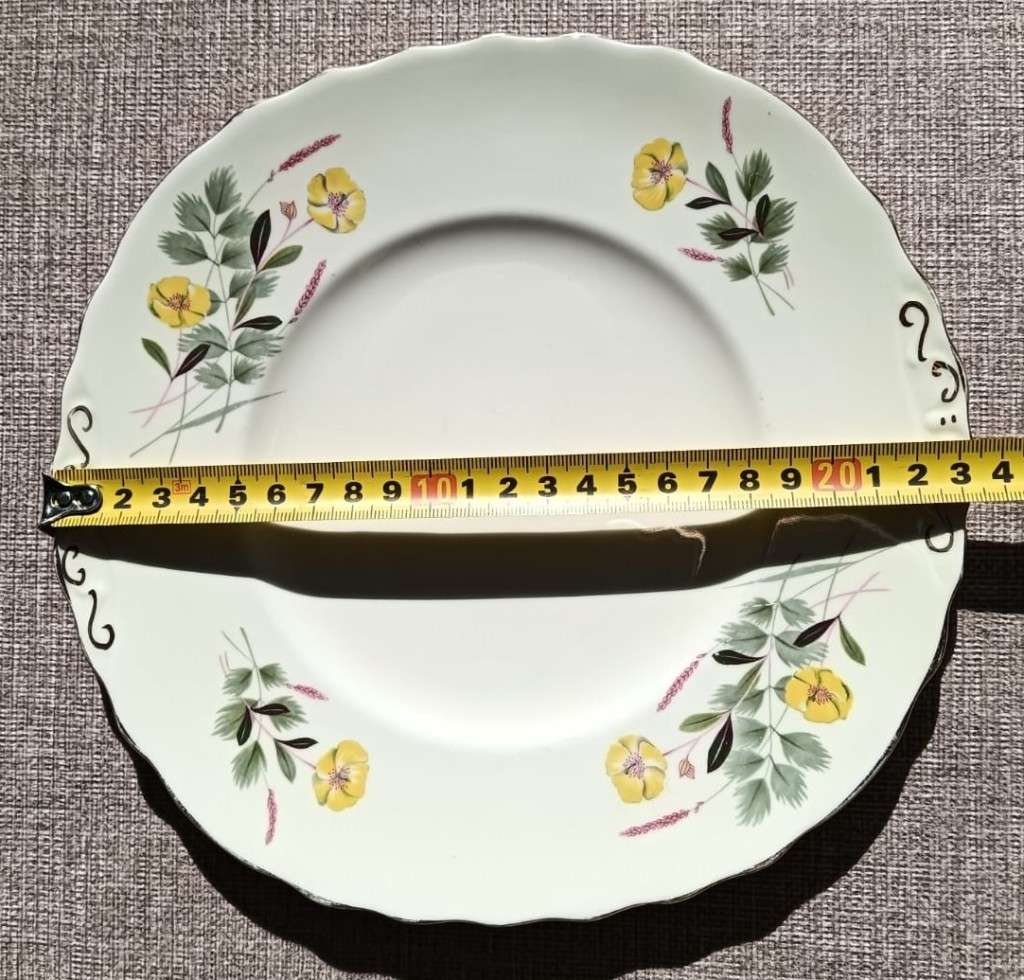 COLCLOUGH CHINA 1960S SERVING PLATE WITH INTERESTING YELLOW FLOWER DESIGN