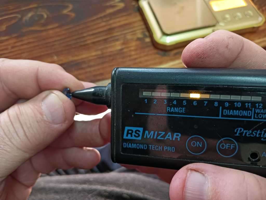 DAZZLING 1.85CT ROYAL BLUE SAPPHIRE WITH LOVELY OVAL CUT  THERMAL TESTED HIGH!