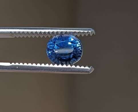 DAZZLING 1.85CT ROYAL BLUE SAPPHIRE WITH LOVELY OVAL CUT  THERMAL TESTED HIGH!