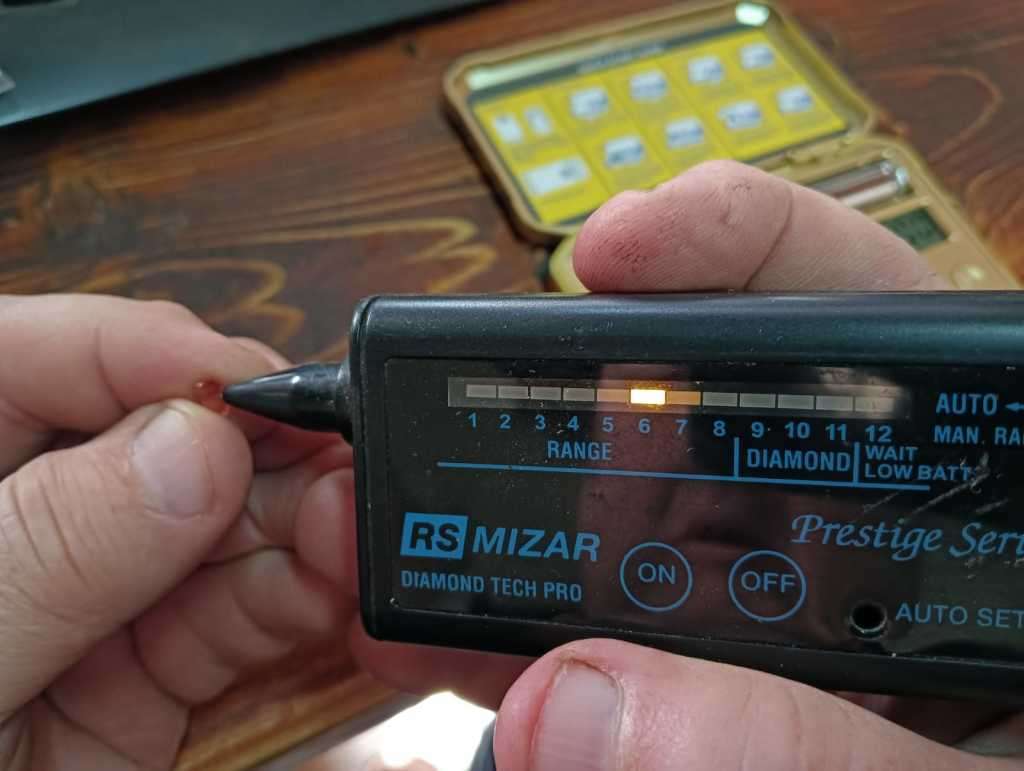 GLORIOUS ORANGE 1.20CT SAPPHIRE GEMSTONE WITH LOVELY OVAL CUT  UV RED!  THERMAL HIGH