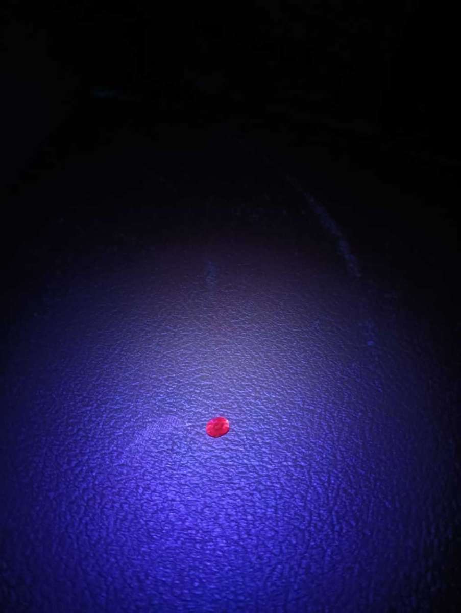 GLORIOUS ORANGE 1.20CT SAPPHIRE GEMSTONE WITH LOVELY OVAL CUT  UV RED!  THERMAL HIGH