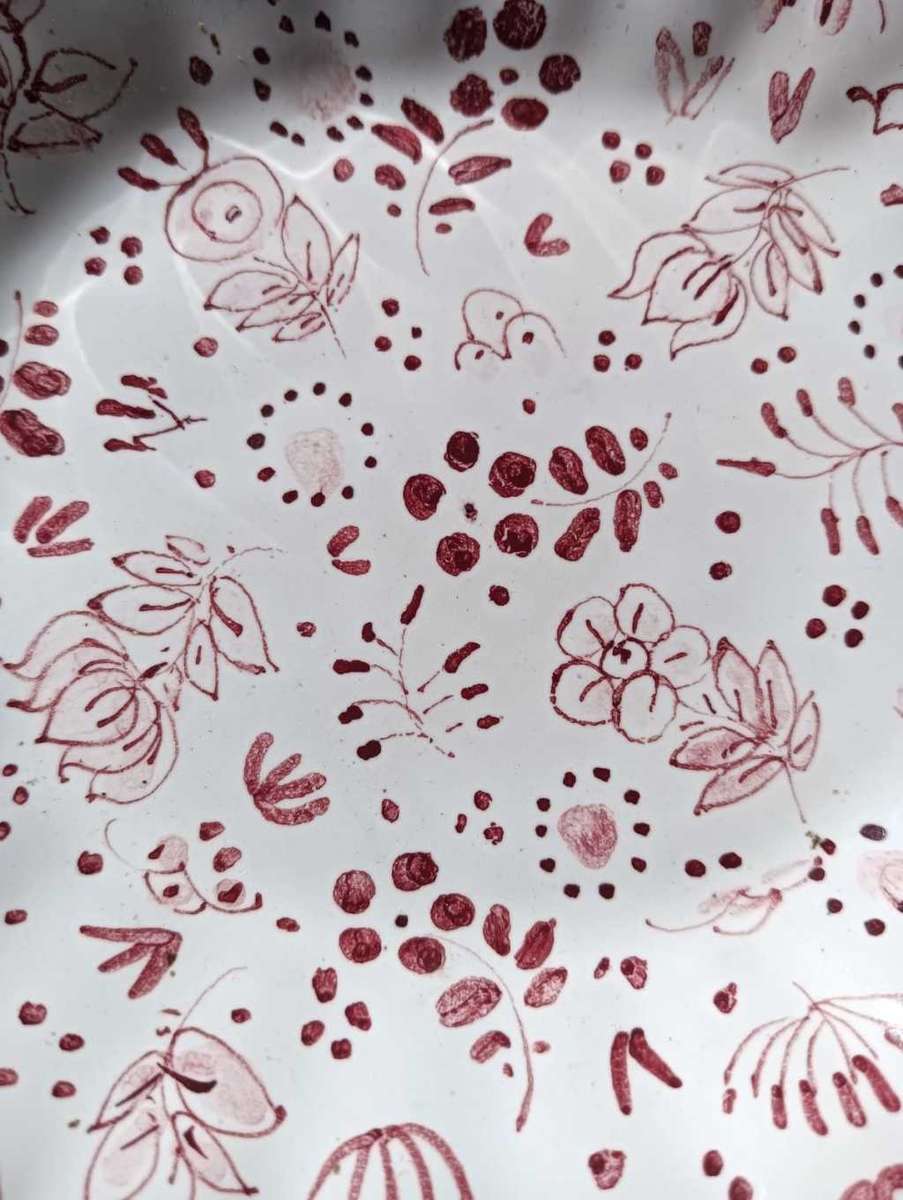 Striking Hand Crafted Maroon Floral Display Plate with Flower Shaped Scalloped Rim