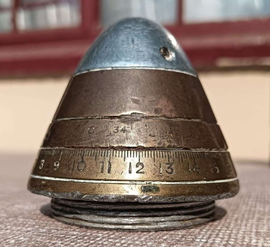 WW1 British Vickers 13 Pounder 1905 Shrapnel Projectile with Vickers No 80 Fuze Date Filled 1918