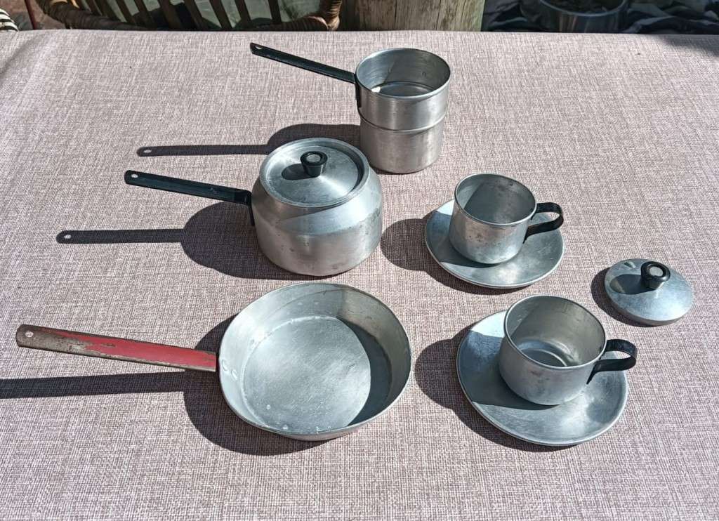 Vintage Kids Aluminium Cooking Set