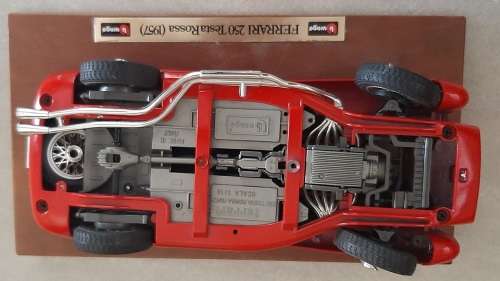 Ferrari 250 Testa Rossa 1957 Red Burago Model Car