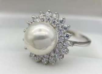 Beautiful Pearl Ring