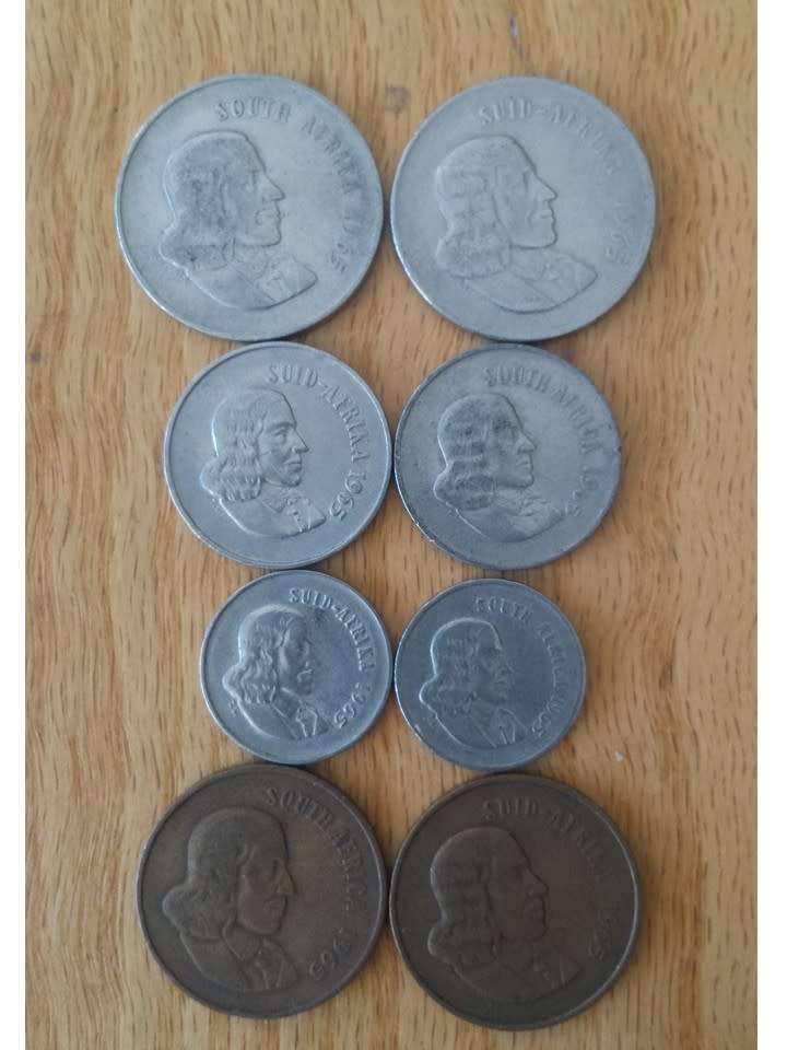 (1965 J v Riebeeck, bronze and nickel coins. 20c AE, 10c AE, 5cAE, 2c AE) R50