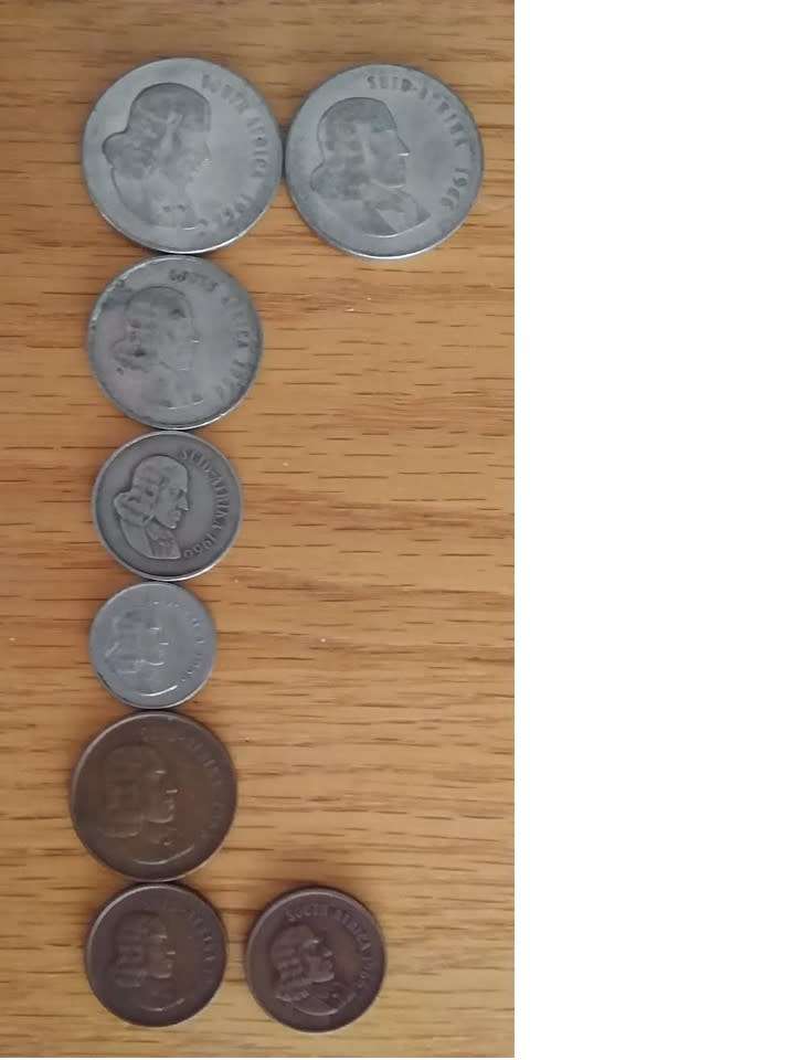 (1966 J v Riebeeck, bronze and nickel coins. 50c AE, 20c E, 10c A, 5c A, 2c E, 1c AE.) R50