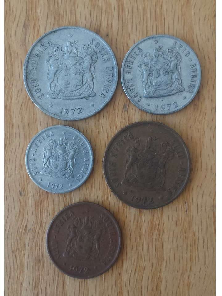 (1972 Coat of Arms, bronze and coins. 20c, 10c, 5c, 2c, 1c.) R25