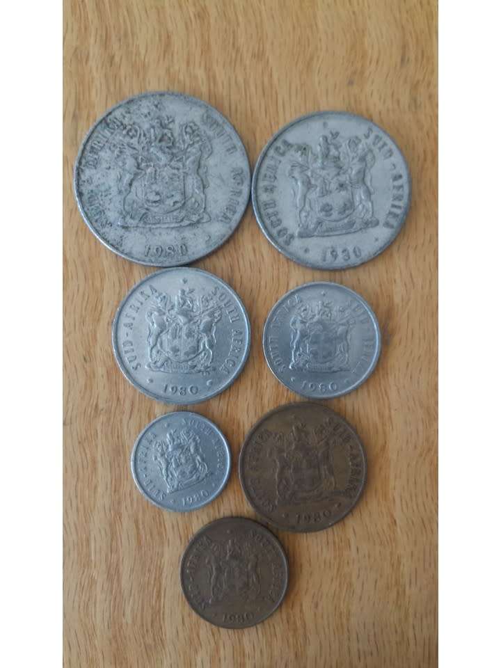 (1980 Coat of Arms, bronze and nickel coins. 1c.2c.5c.10c.20c.50c.R1) R35