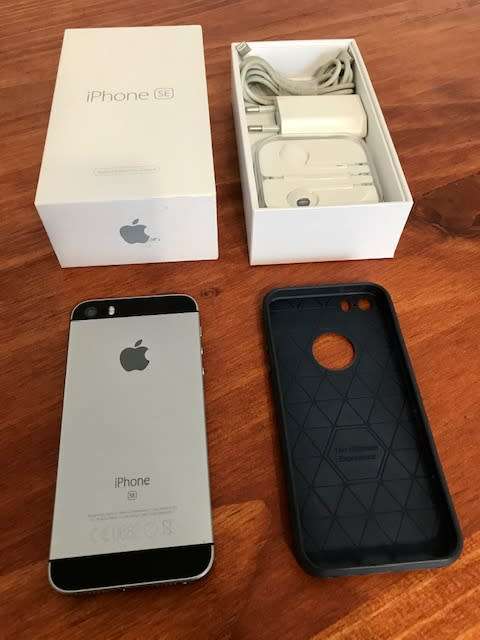 iPhone SE 16GB Space Grey