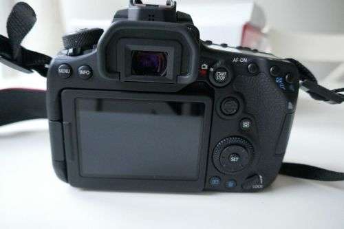 Canon 90D