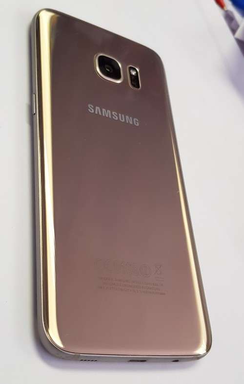 Samsung A5 2017  Excellent condition (as new)