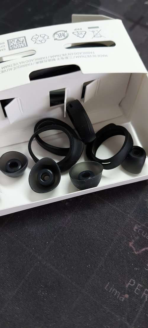 Samsung Galaxy Buds + (never used in original opened box and papers)