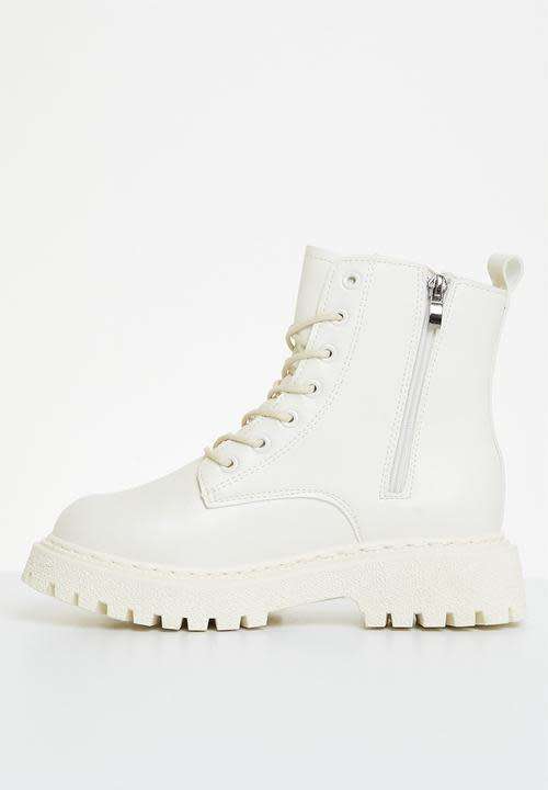 Claire lace up boot - UK 6