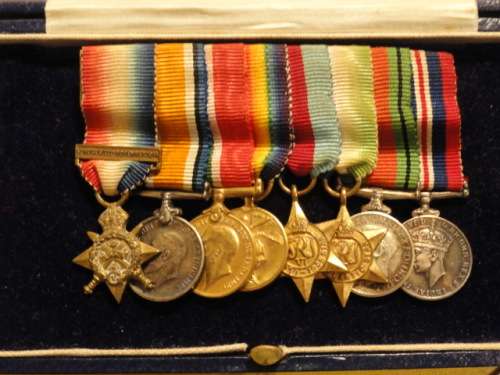 WW1 Mons star and bar group