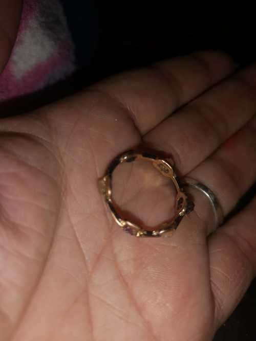 Rose gold natural rough diamond set